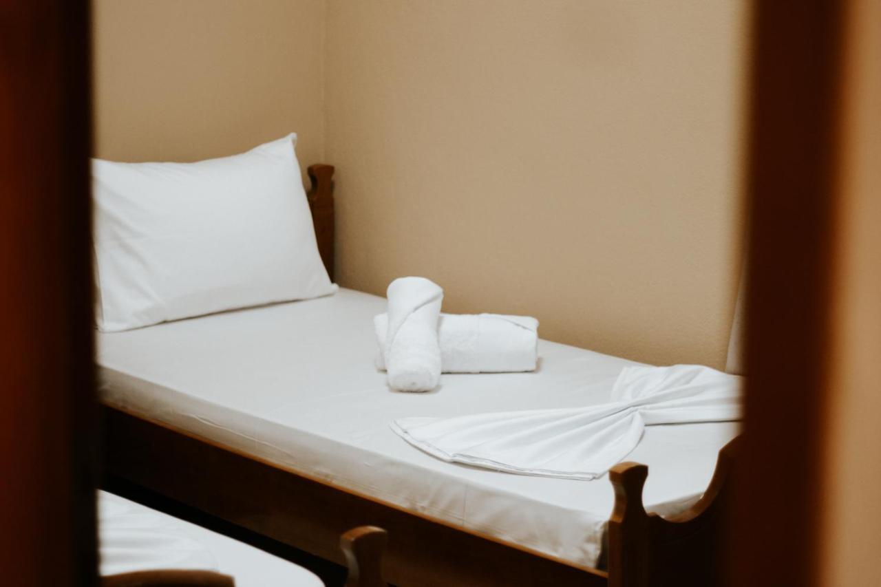 Hotel Lunxheria จีโรคาสเตอร์ ภายนอก รูปภาพ